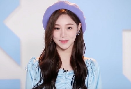 Ai Yiyi (艾依依)