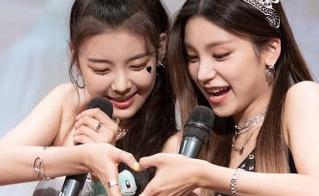 Yeji & Lia