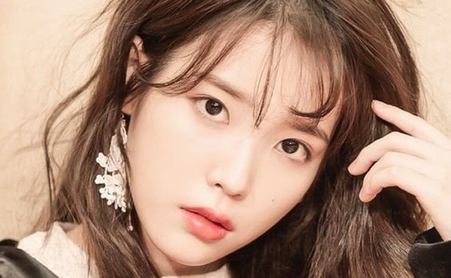 IU