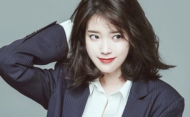 IU