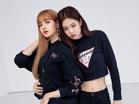 Jennie & Lisa
