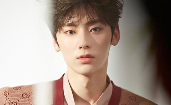 Hwang Minhyun