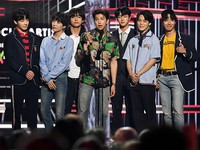 They never forget to thank their fans