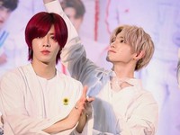 Yuta & Taeyong