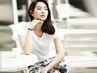 Shin Min Ah