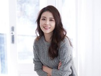 Lee Bo Young