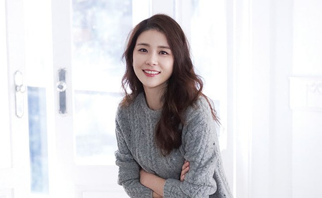 Lee Bo Young