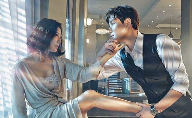 A World of Married Couple