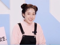 Wei Qiqi (魏奇奇)