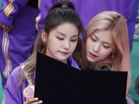 Yeji & Ryujin