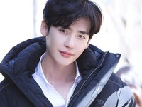 Lee Jong Suk