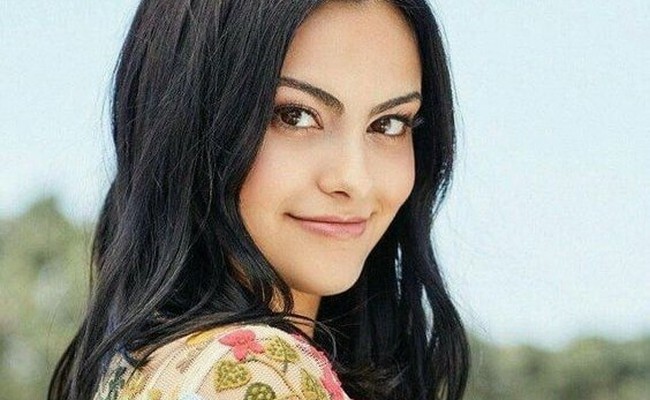 Camila Mendes