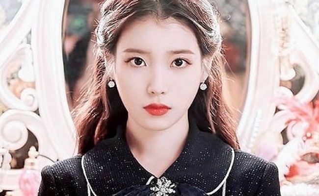 IU