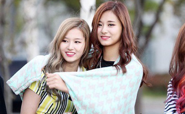 Sana-Tzuyu