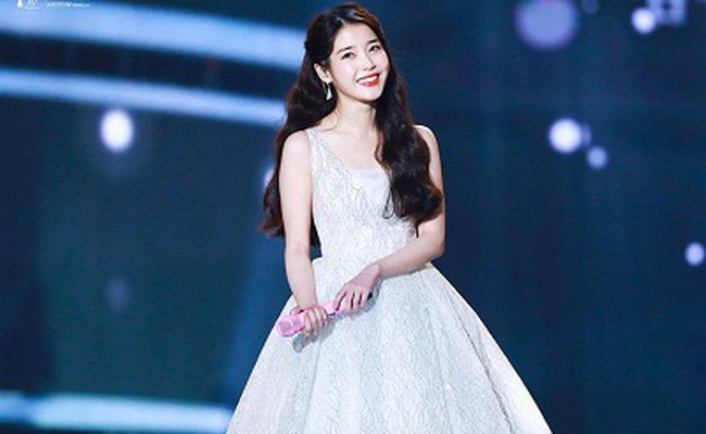 IU