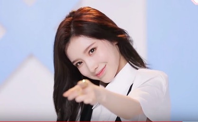 Dai Yanni (戴燕妮)