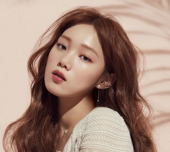 Lee Sung Kyung