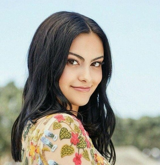 Camila Mendes