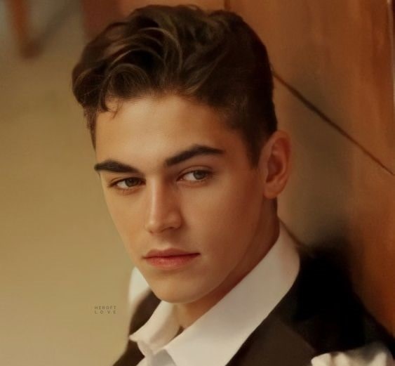 Hero Fiennes Tiffin