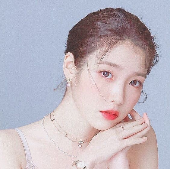 IU