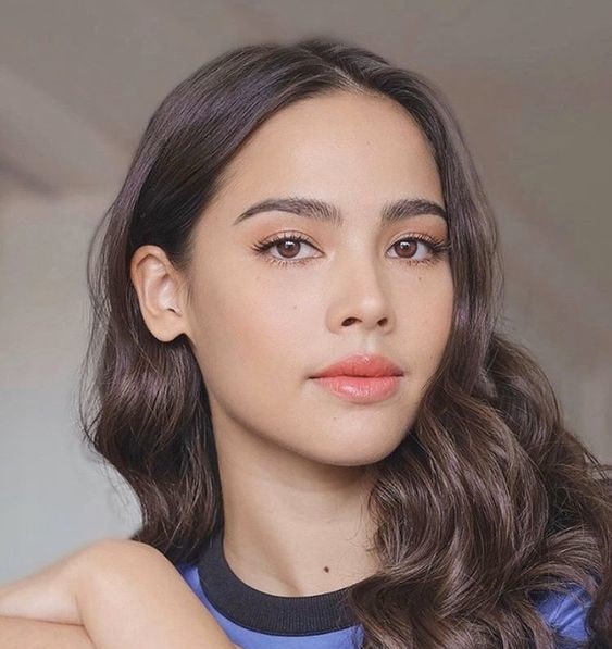 Urassaya Sperbund